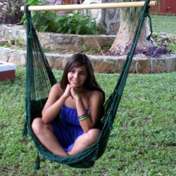 Svart H&auml;ngstol i N&auml;t